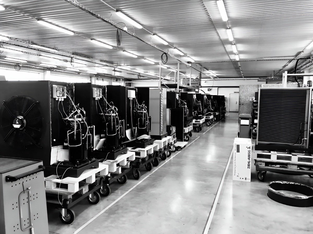 Výrobní hala HOTJET 6